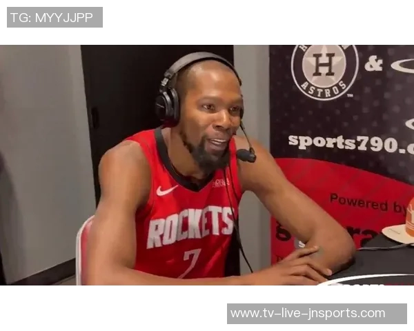 杜兰特期待穿上红色球衣重返训练场展现全新自我 杜兰特期待穿上红色球衣重返训练场展现全新自我