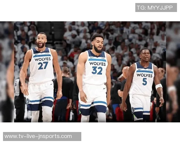 唐斯深情回忆狼队老队友表达愿意为他们付出一切的坚定决心 唐斯深情回忆狼队老队友表达愿意为他们付出一切的坚定决心