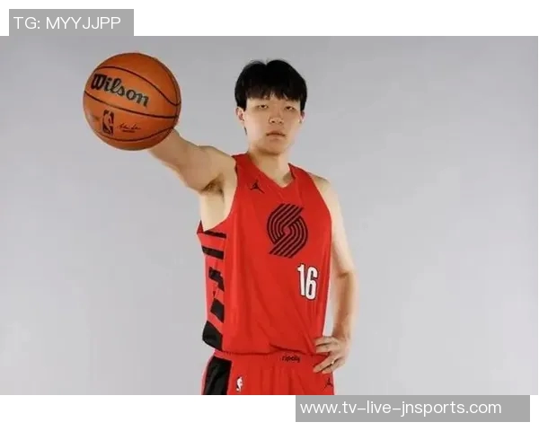 杨瀚森单节狂砍14分震撼全场撕裂之城见证惊艳个人秀 杨瀚森单节狂砍14分震撼全场撕裂之城见证惊艳个人秀