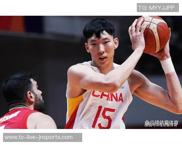 周琦内线统治力显现全场贡献16分13篮板助球队争胜