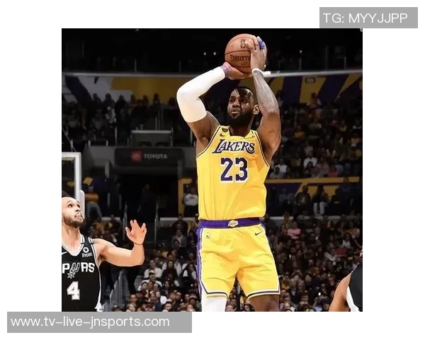 詹姆斯谈球队表现：尽管投篮不佳仍能取得胜利令人振奋